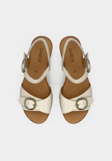 Босоножки на платформе