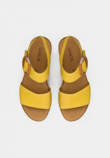 Босоножки на танкетке