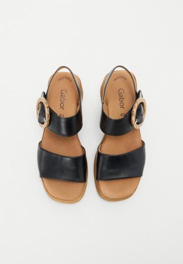 Босоножки на платформе