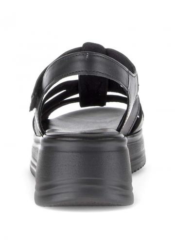 Босоножки на танкетке