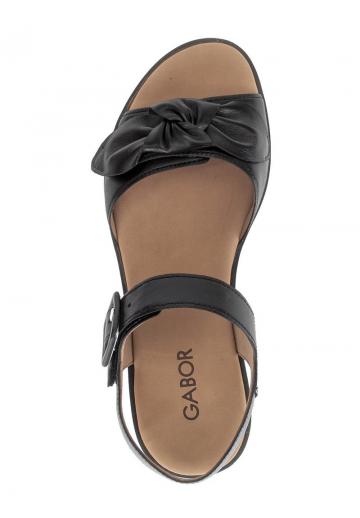 Босоножки на танкетке