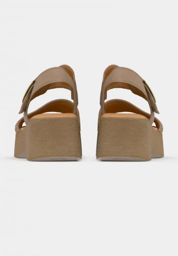 Босоножки на платформе