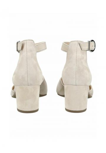 Туфли с ремешком