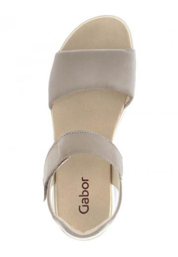 Босоножки на танкетке