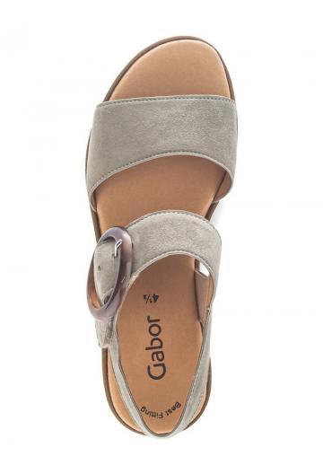 Босоножки на танкетке