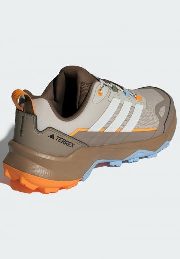 Походные ботинки