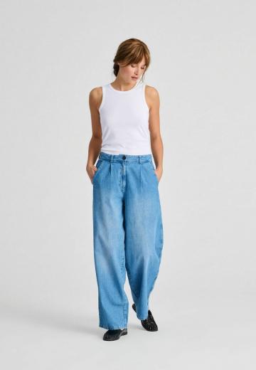 Клешеные джинсы