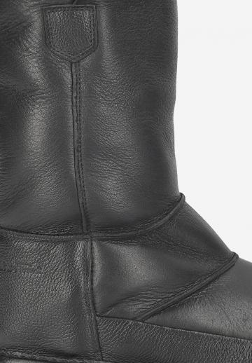 Зимние ботинки