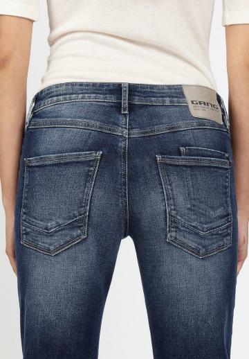 Короткие джинсы