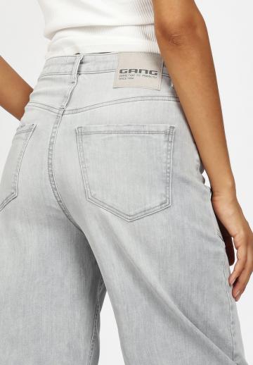 Свободные джинсы