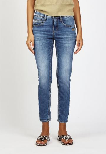 Короткие джинсы