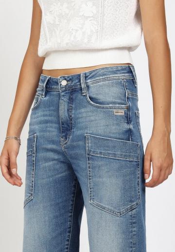 Джинсы