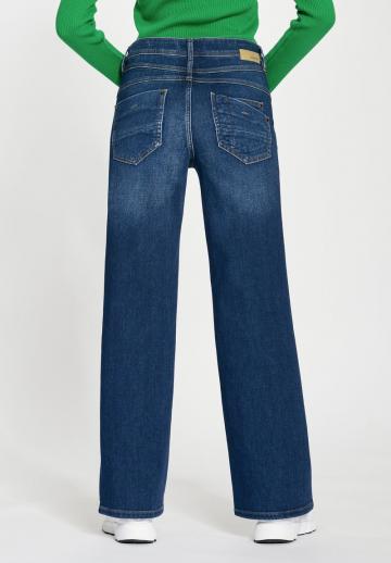 Свободные джинсы