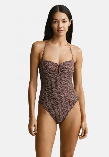 Слитный купальник