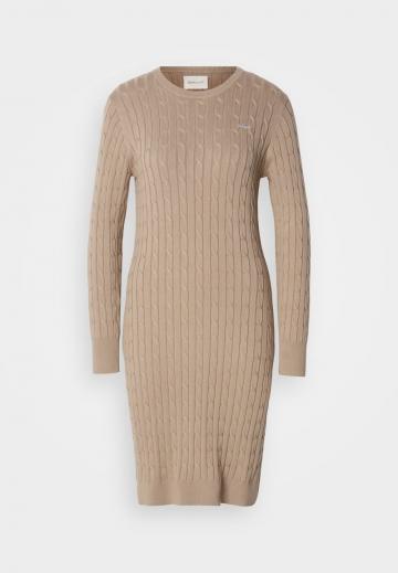 Платье футляр