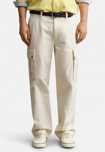Брюки с накладными карманами