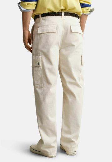 Брюки с накладными карманами