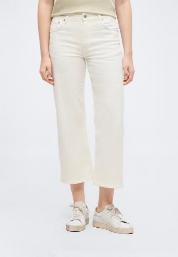 Короткие джинсы