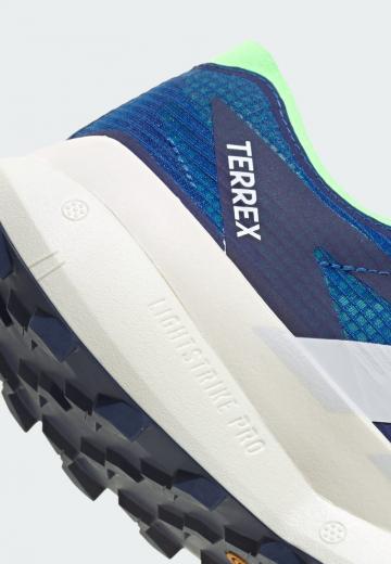 Беговые кроссовки