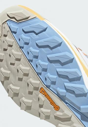 Походные ботинки