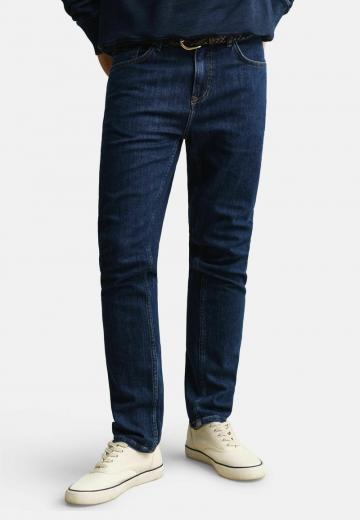 Узкие джинсы