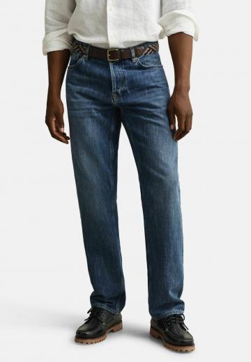 Прямые джинсы