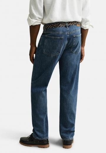 Прямые джинсы