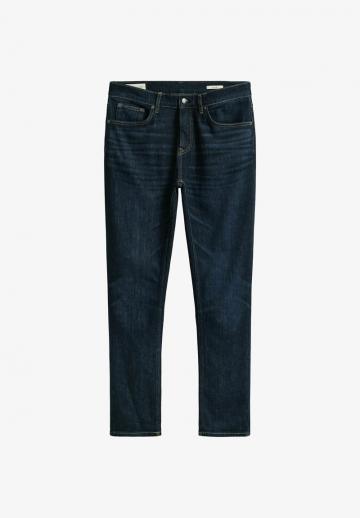 Узкие джинсы