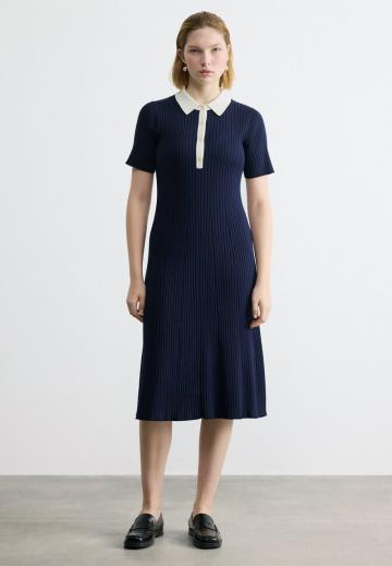 Вязаное платье