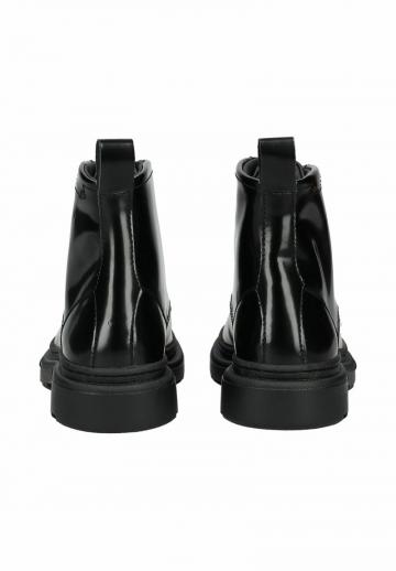 Ботинки на шнуровке