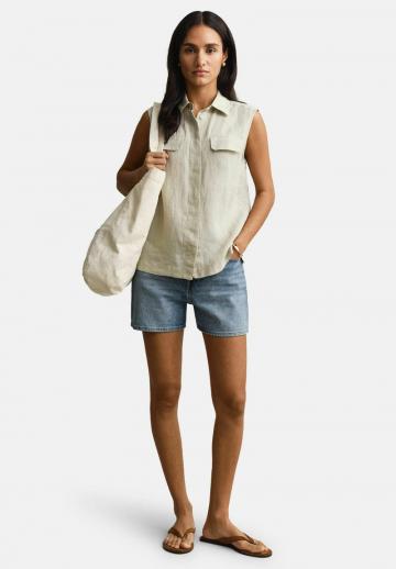 Блузка без рукавов