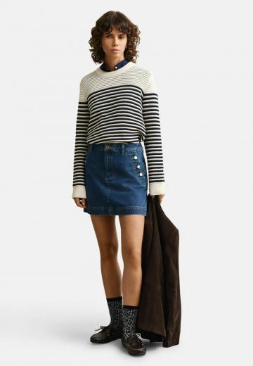 Пуловер в полоску