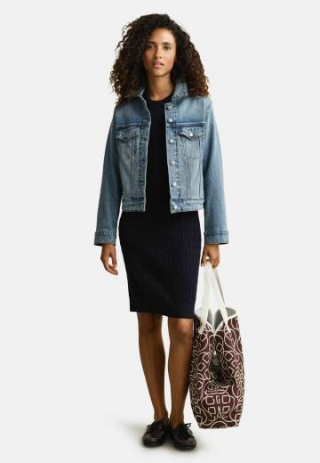 Платье футляр