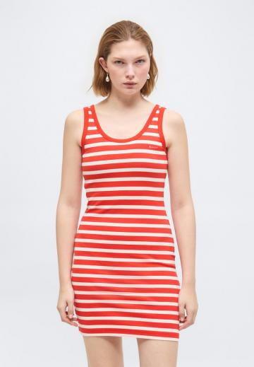 Платье футляр