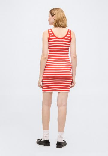 Платье футляр