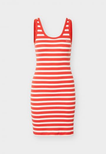 Платье футляр