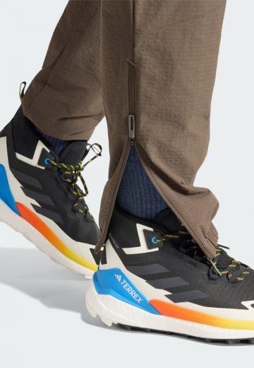 Спортивные штаны