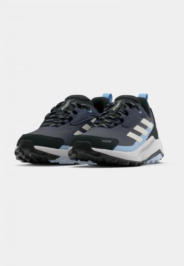 Походные ботинки