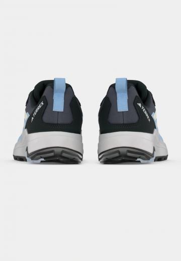 Походные ботинки