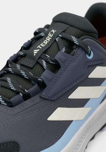 Походные ботинки