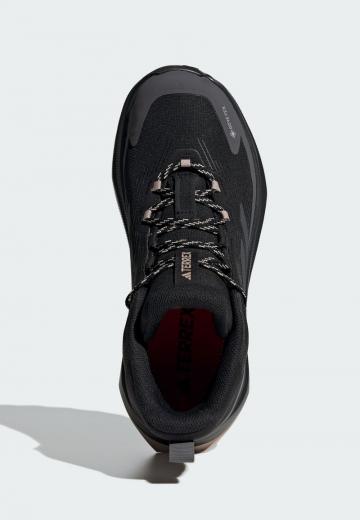 Походные ботинки