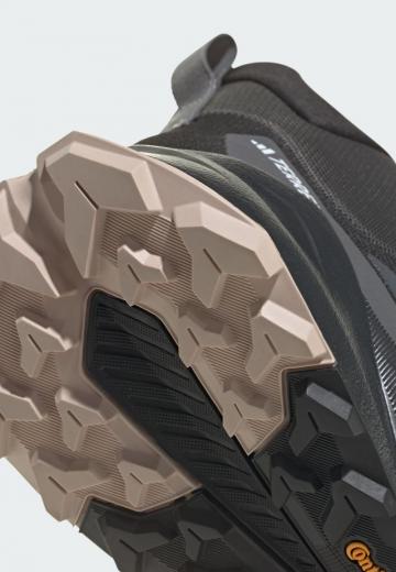 Походные ботинки