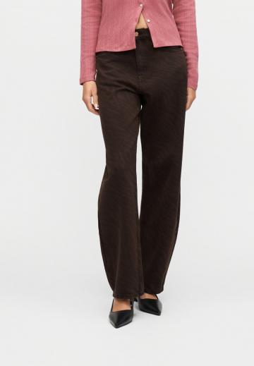 Свободные джинсы