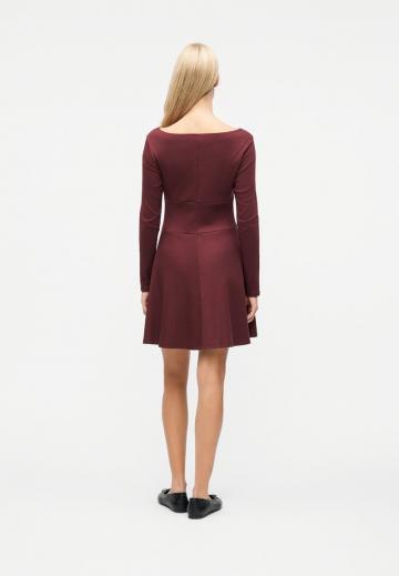 Короткое платье