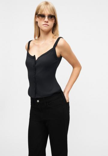 Прямые джинсы