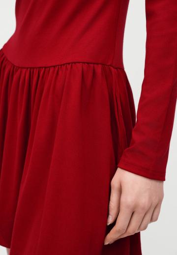 Короткое платье