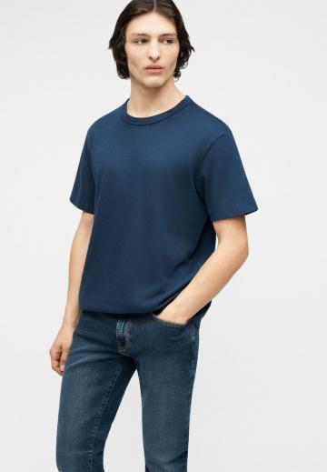 Узкие джинсы