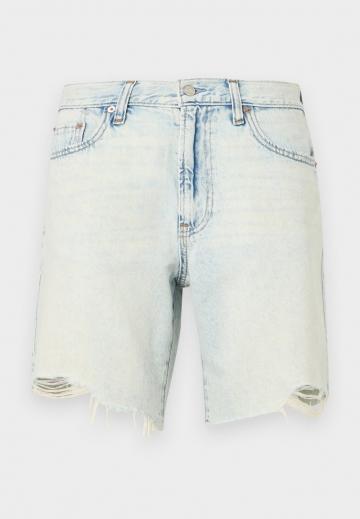 Джинсовые шорты