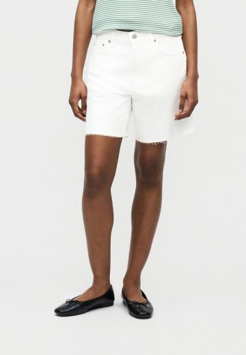 Джинсовые шорты