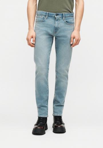 Узкие джинсы